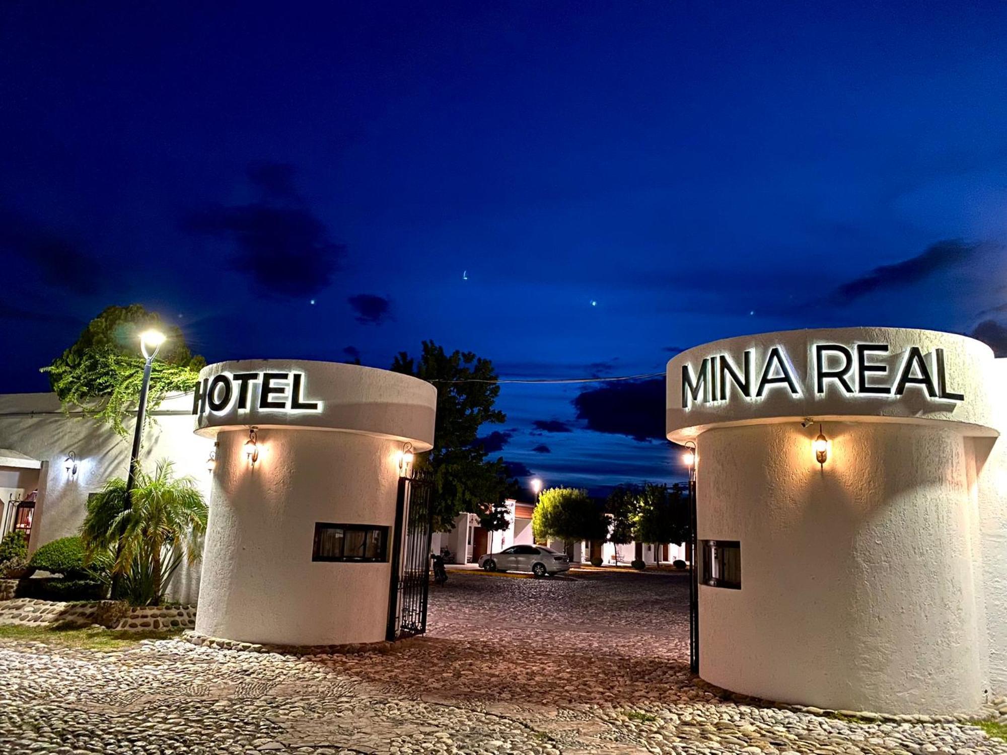 Hotel Mina Real Cedral Exterior foto